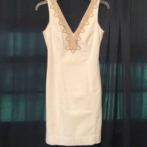 💋Lilly Pulitzer white and gold dress.